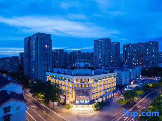 Platinum Era Hotel