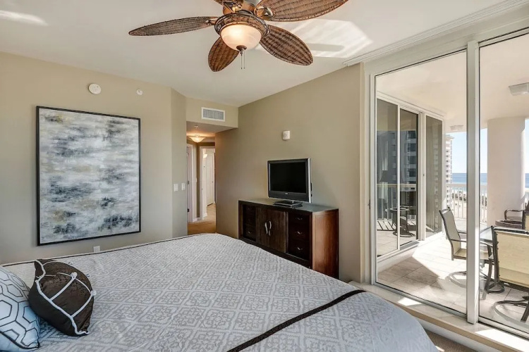 Windsor Palms 8100 - 303