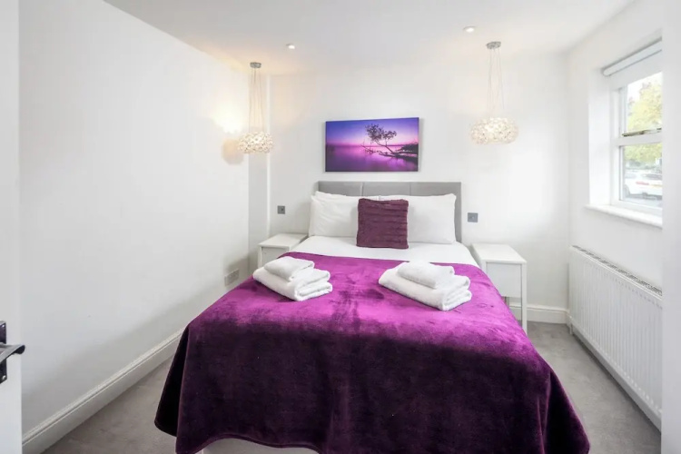 JOIVY 2-bed flat in West London