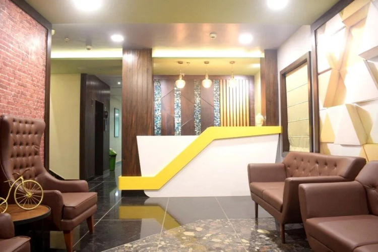 Goroomgo Royal Crown Puri