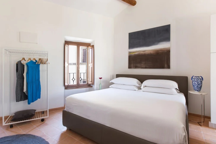Rome Accommodation - Margana II
