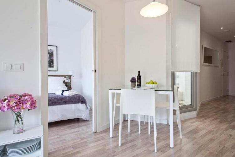Apartment with balcony