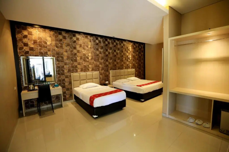 New Surya Hotel
