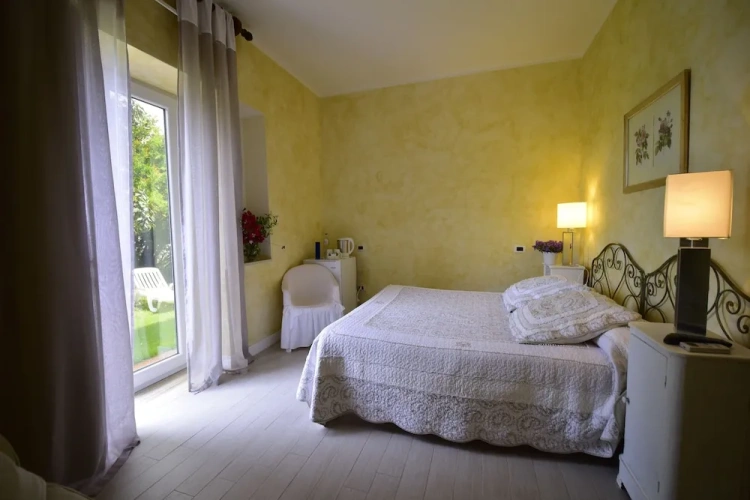 Standard Double room with view