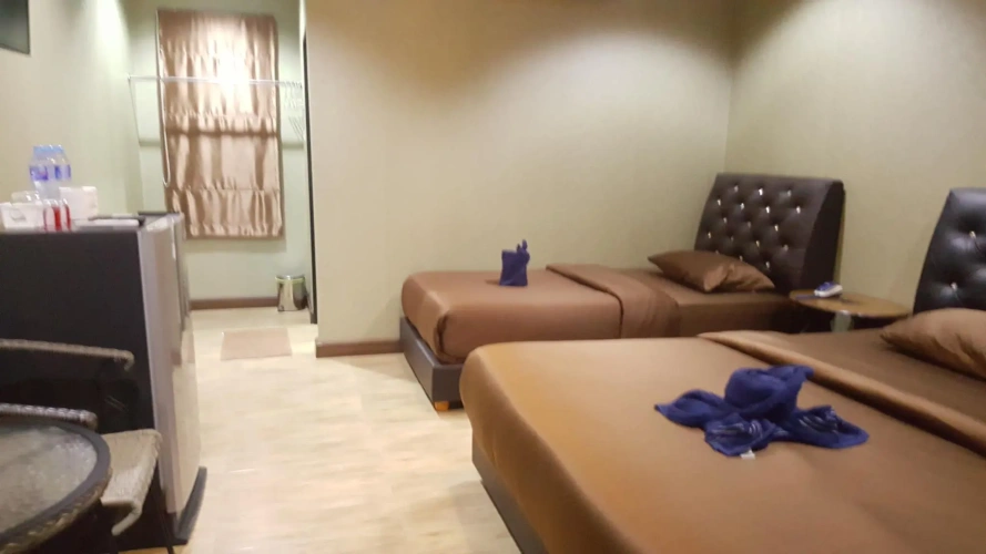 Standard Triple room