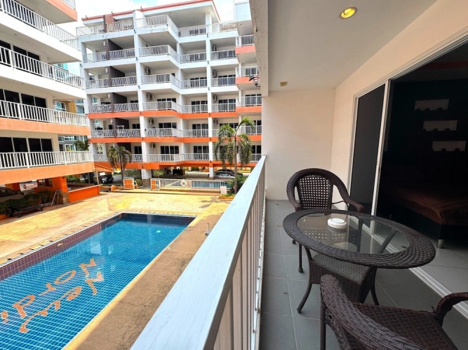 1 Bedroom Apartment with balcony