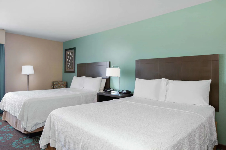 Spark by Hilton Bakersfield Central
