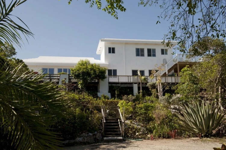 Wreckless 4 Bedroom Home