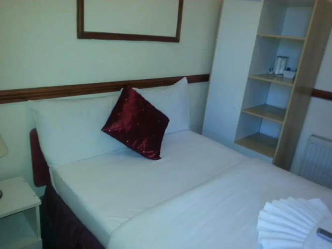 Lynwood Hotel