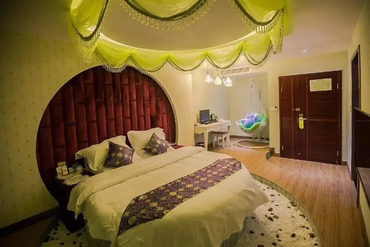 Chongqing Xinhao Theme Hotel