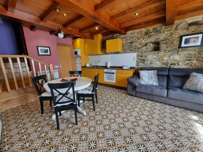 1 Bedroom Cottage with balcony and with view