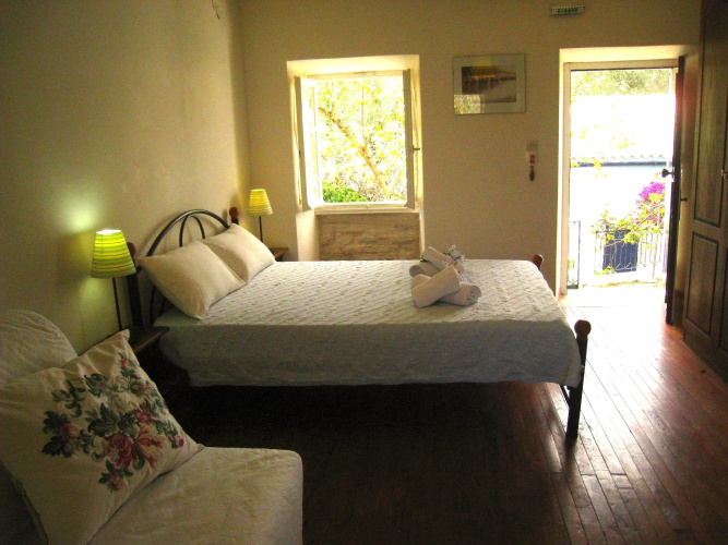 Adamantia Hotel