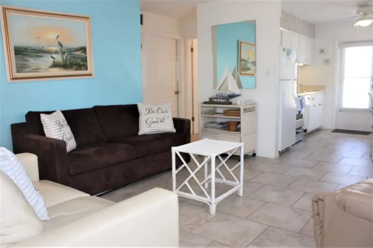 Aloha Kai - 7 2 Bedrooms 1 Bathroom Apts
