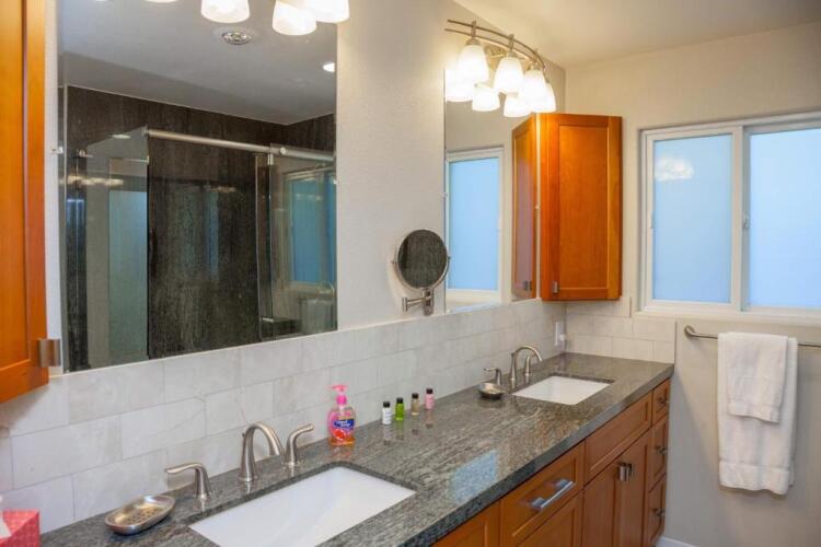 Boo Boo's HideawayOver view