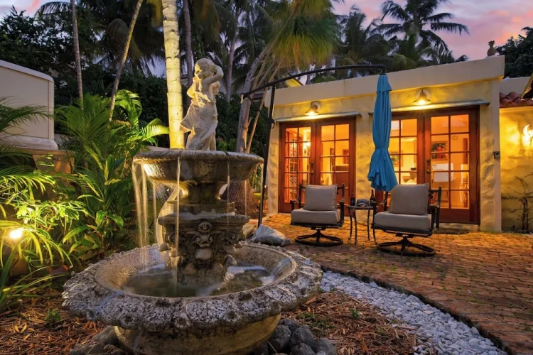 4 Bedrooms Cottage
