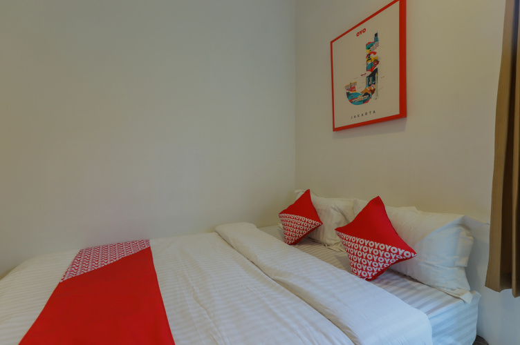 OYO 866 Idola Residence