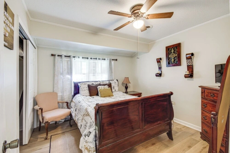 3 Bedrooms Cottage