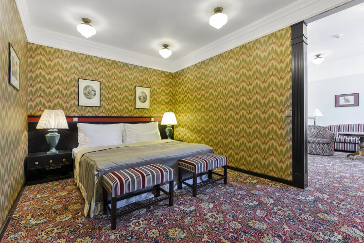 Hotel Savoy