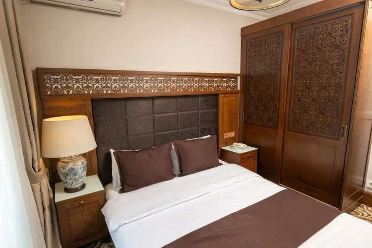 Deluxe Suite