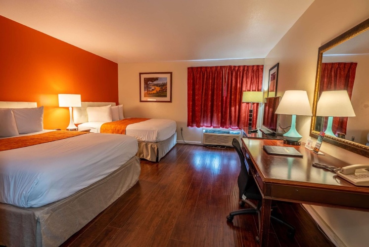 Deluxe Quadruple room