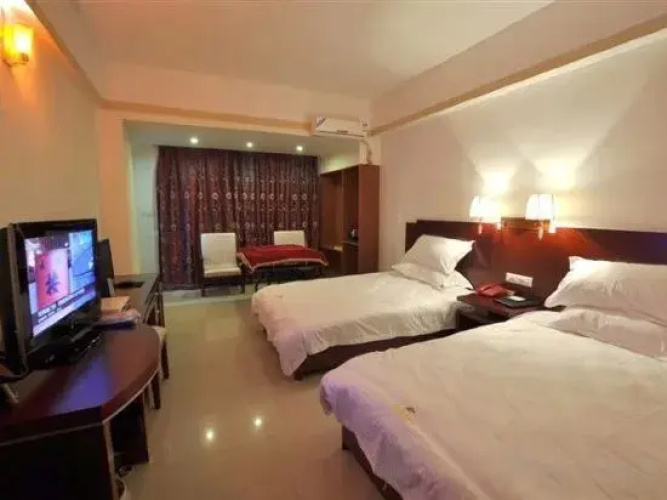 Zhaoping Liduoduo Business Hotel