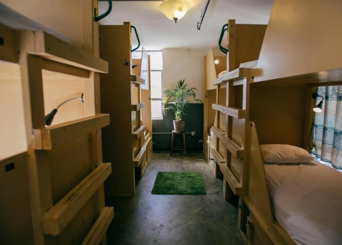 Firehouse Hostel & Lounge