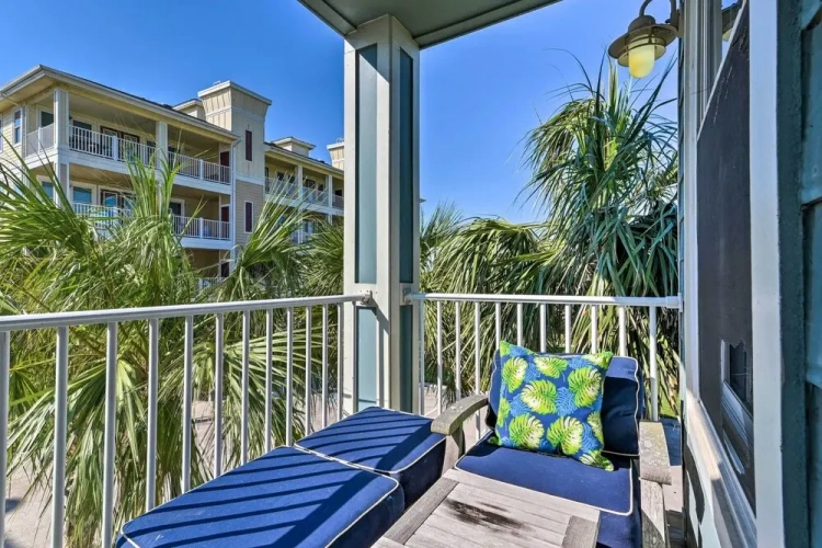 3 Bedrooms Apartment with balcony