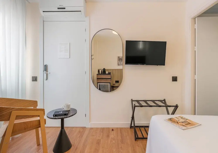 Granada Suites by Olala Homes