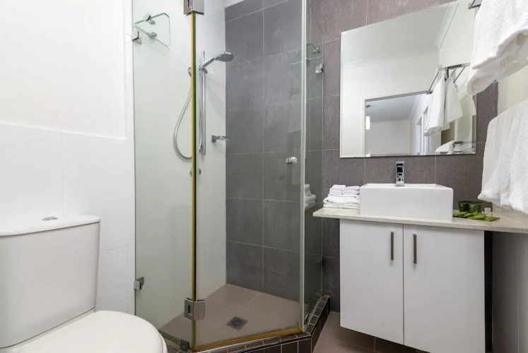2 Bedrooms Villa