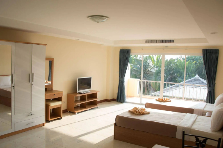 Replica Resort