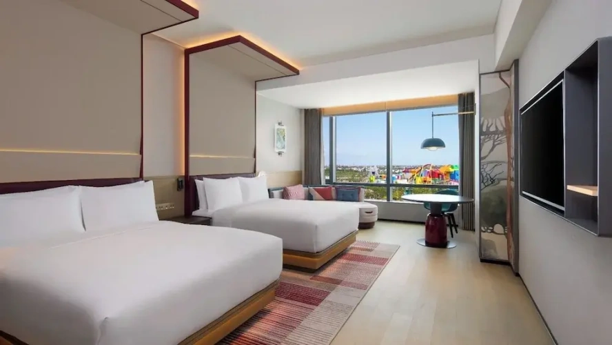 Standard Quadruple room with park view