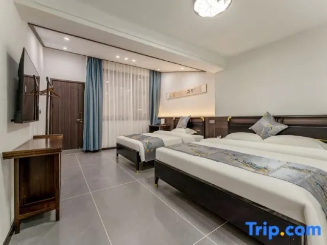 Standard Family room