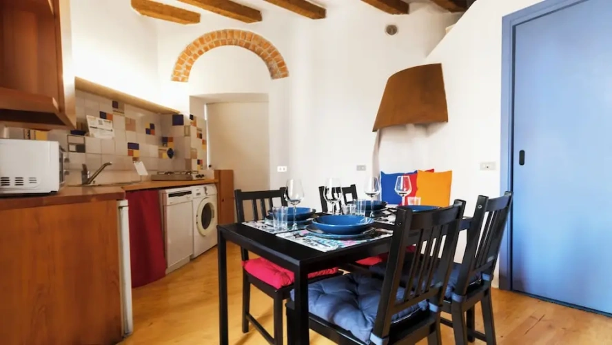 1 Bedroom Triple Apartment