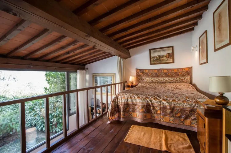 Independent loft on Florence's hills