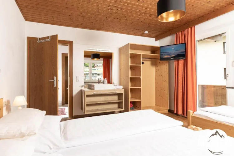 Horberg Apart