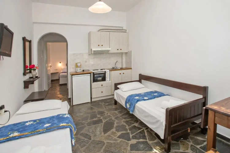 1 Bedroom Apartment with partial sea view