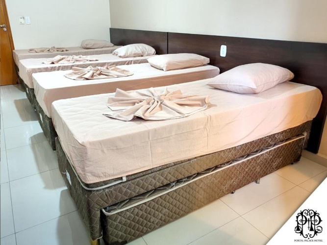 Standard Triple room