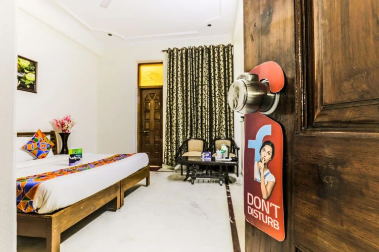 FabHotel Silver Inn