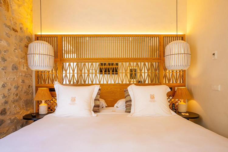 Air Hotel