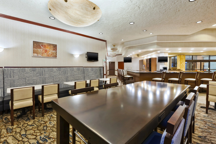 Crowne Plaza Columbus North Worthington photo 16