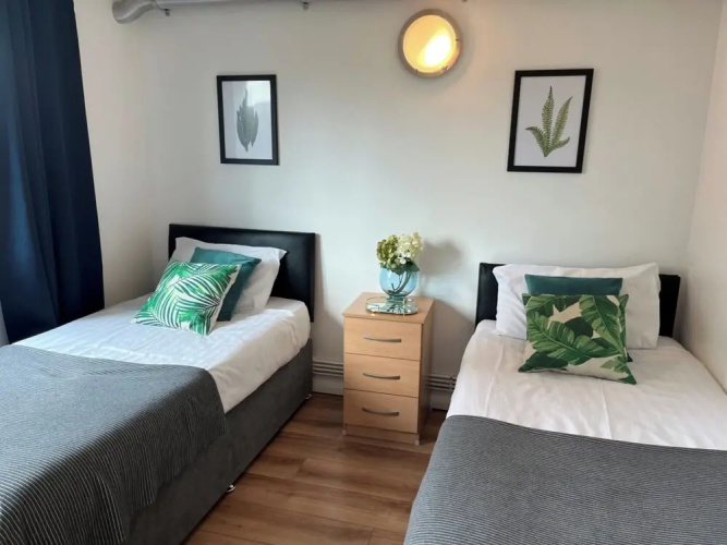 Premium 2Pax Apartment with Kitchen