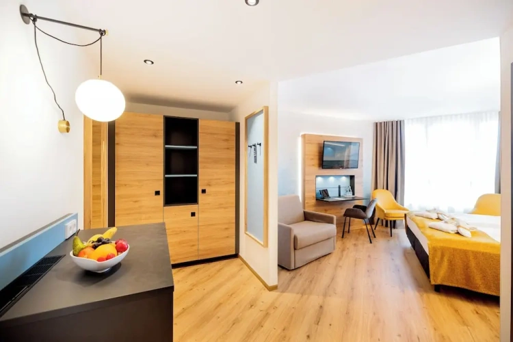Premium Triple room
