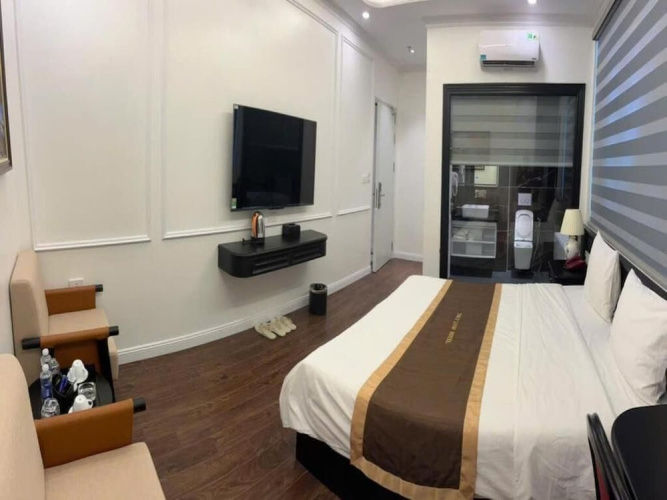 Royal Hotel