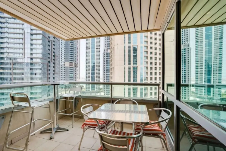 Uniquely Designed Apartment Dubai Marina Views