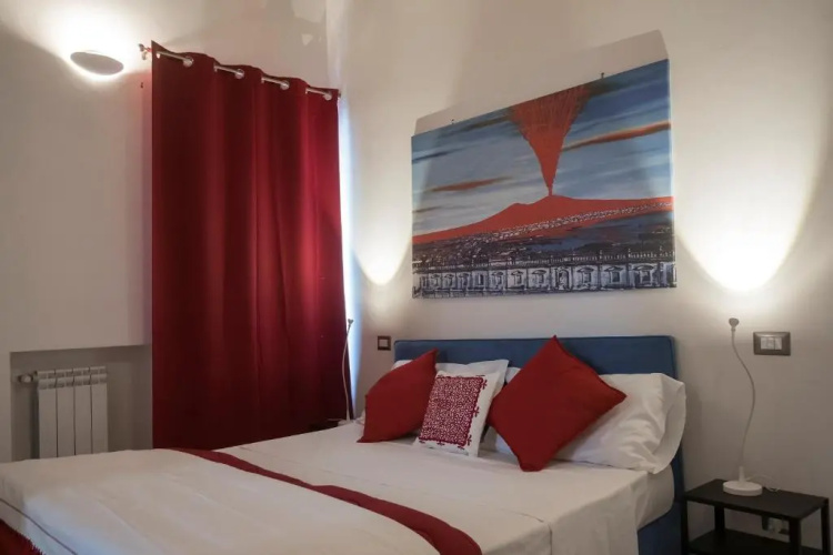 La Pazziella Flat