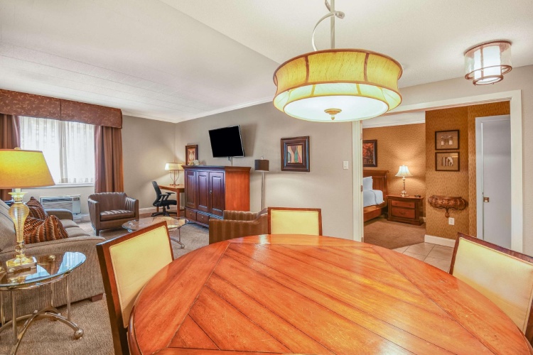 Double Suite