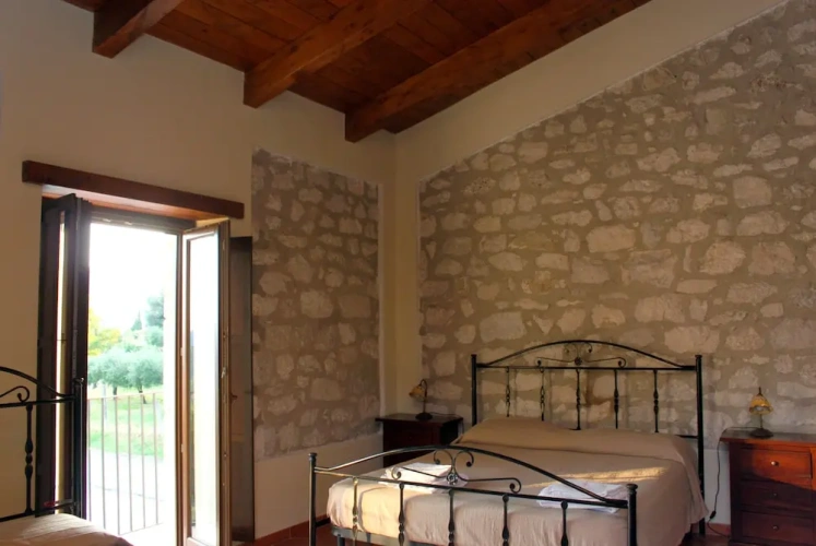 Standard Quadruple Family room with garden view