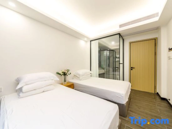 Standard Twin room with mountain view
