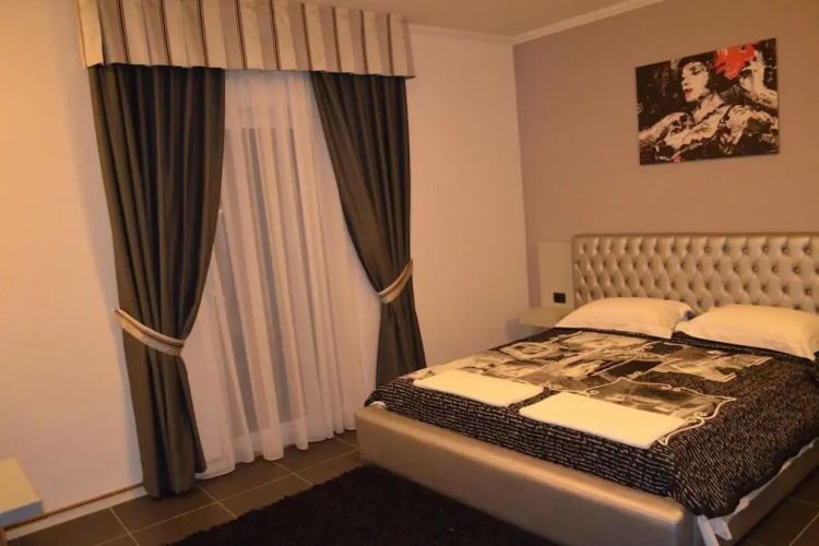 Mustang Hotel