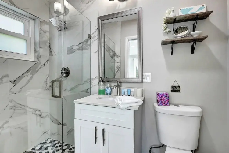 Fully Updated Home Sleeps 8 5 Min to the Beach!